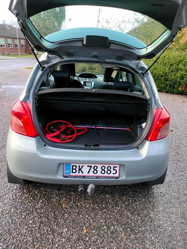 Gråmetal Brugt 2008 Toyota Yaris Luna Hatchback | 28.500 kr. (Fair pris) - Billede 1/8