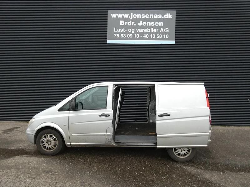 Sølvmetal Brugt 2009 Mercedes Vito MPV | 22.500 kr. - Billede 1/4
