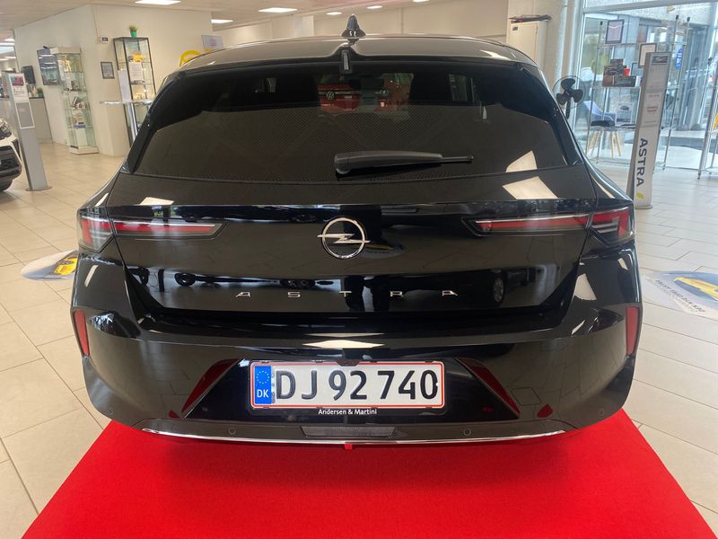 Brugt Opel Astra Elegance 130 HK (95 kW) 2022 Sort diamond Hatchback