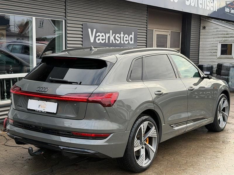 Brugt Audi e-tron Black Edition 300 kW (408 HK) 2021 Gråmetal SUV