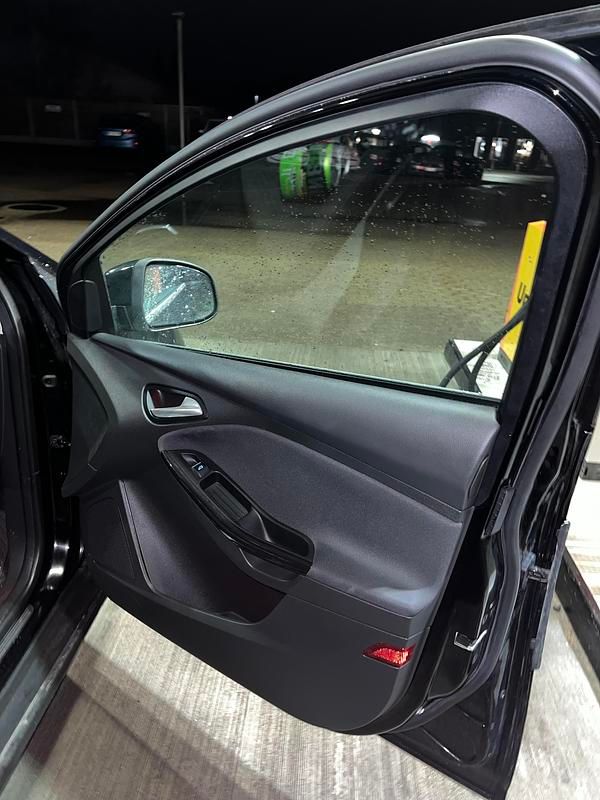 Brugt Ford Focus Business Edition 120 HK (88 kW) 2017 Sort  Stationcar