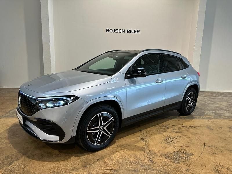 Sølv metallic Brugt 2024 Mercedes EQA250+ AMG line SUV | 319.990 kr. (Fair pris) - Billede 1/4