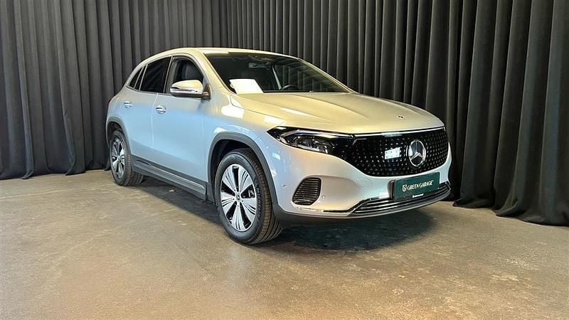 Hightech sølv Brugt 2024 Mercedes EQA250+ SUV | 299.900 kr. (God pris) - Billede 1/1