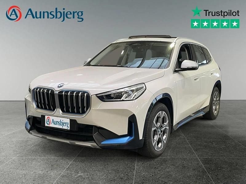Hvid Brugt 2023 BMW iX1 xLine SUV | 289.500 kr. (Super pris) - Billede 1/4