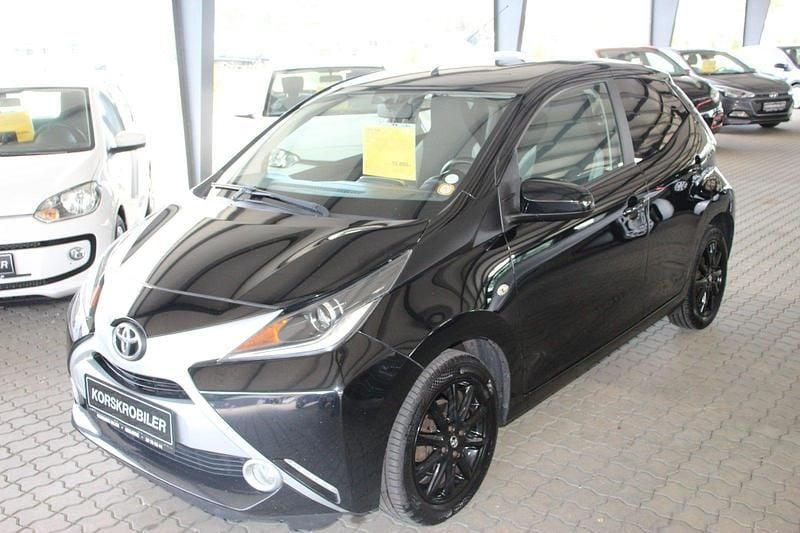 Brugt Toyota Aygo X-Black 69 HK (50 kW) 2016 Sortmetal Hatchback