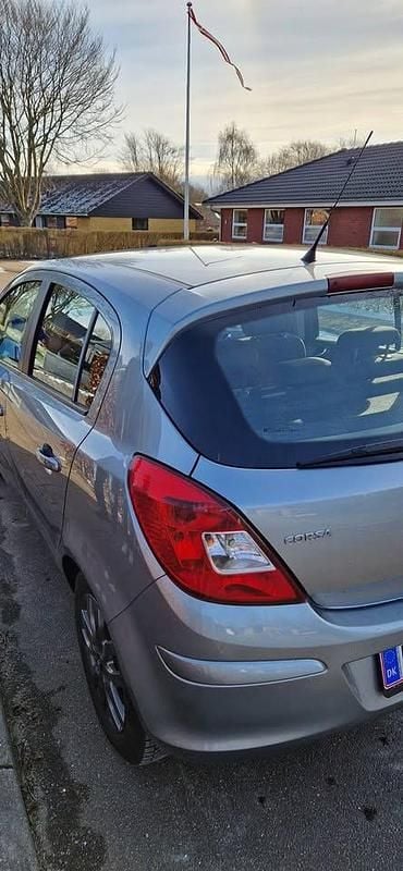 Brugt Opel Corsa 65 HK (47 kW) 2012 Hatchback