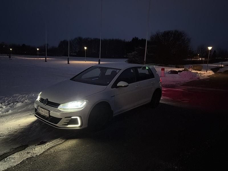 Brugt VW Golf VII GTE 204 HK (150 kW) 2018 Hvid Hatchback