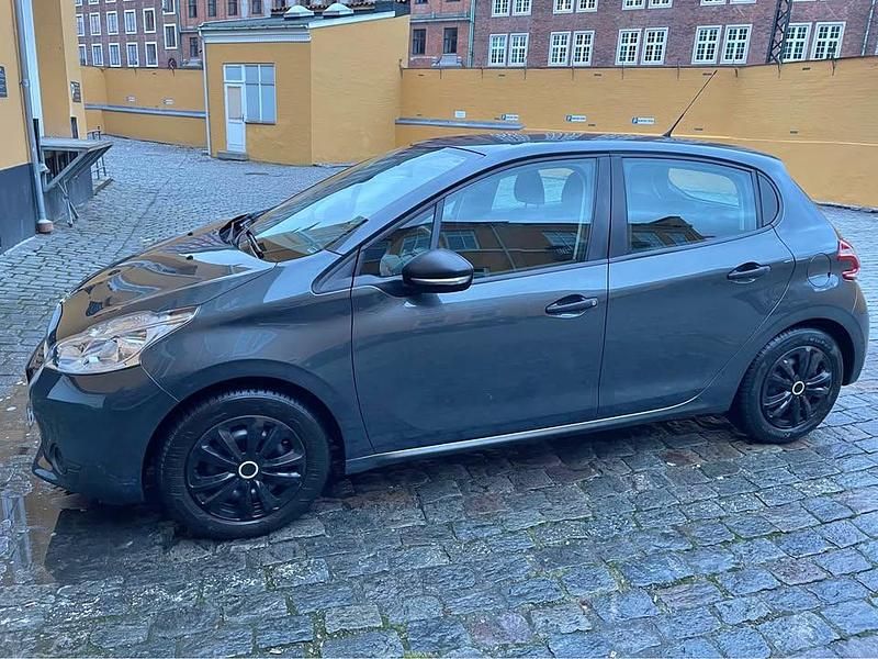 Grå Brugt 2014 Peugeot 208 Hatchback | 54.000 kr. (Fair pris) - Billede 1/4