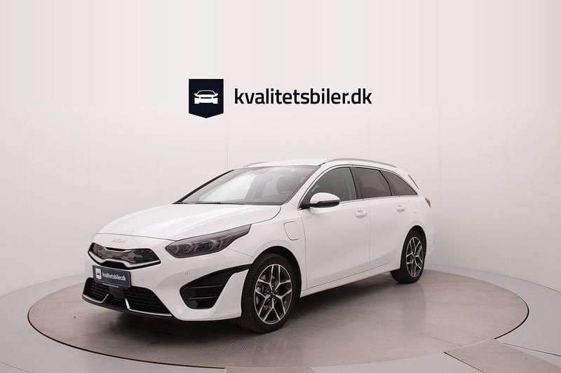 Hvid Brugt 2024 Kia Ceed Sportswagon Stationcar | 249.900 kr. (Fair pris) - Billede 1/4