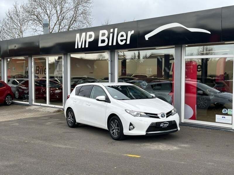 Hvid Brugt 2015 Toyota Auris Hybrid H2 Hatchback | 114.900 kr. (Fair pris) - Billede 1/4
