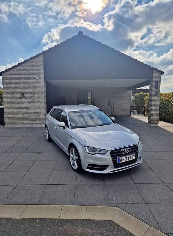 Grå Brugt 2013 Audi A3 Sportback Hatchback | 80.000 kr. (Fair pris) - Billede 1/4