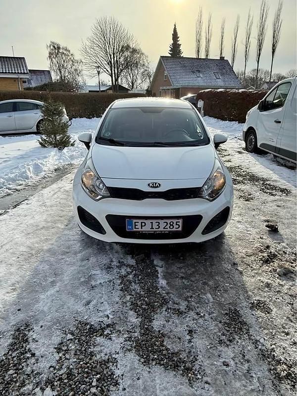 Brugt Kia Rio 75 HK (55 kW) 2013 Hvid MPV