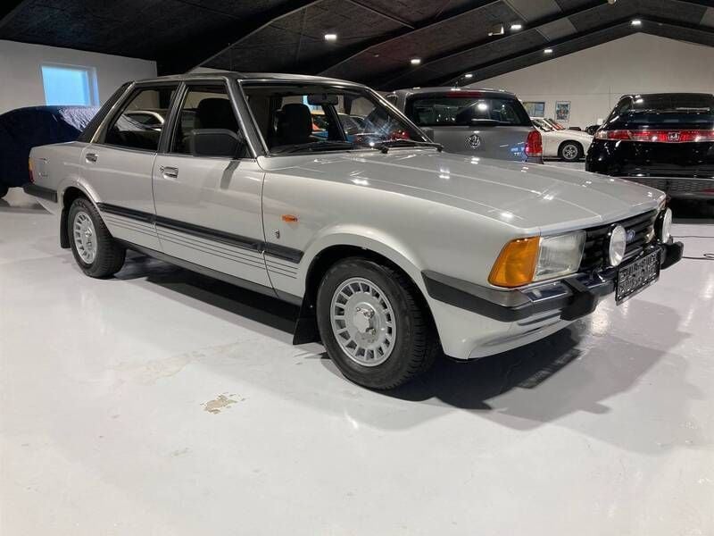 Sølv Brugt 1981 Ford Taunus Ghia | 79.700 kr. - Billede 1/4