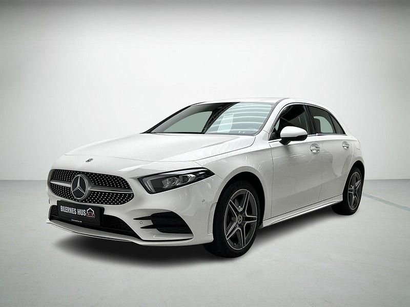 Hvid Brugt 2021 Mercedes A250 Progressive Hatchback | 264.980 kr. (Fair pris) - Billede 1/4