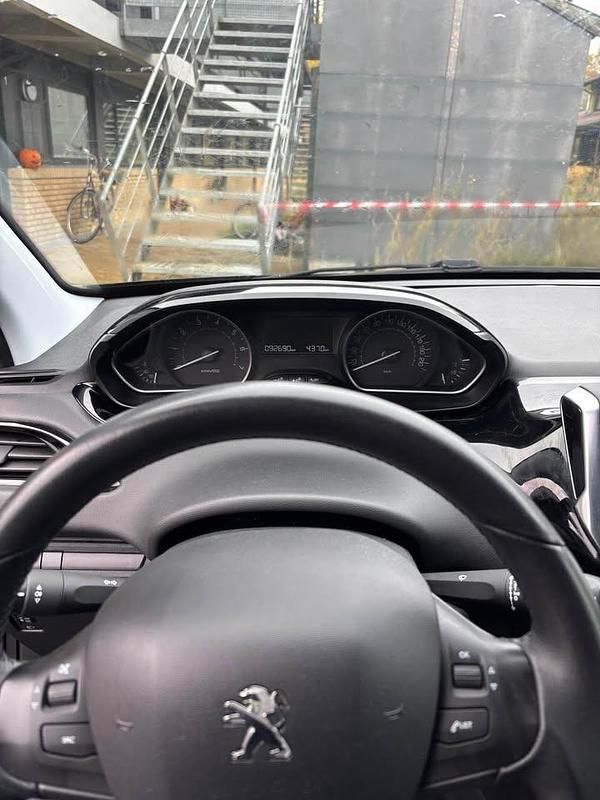 Brugt Peugeot 208 68 HK (50 kW) 2015 Sort Hatchback
