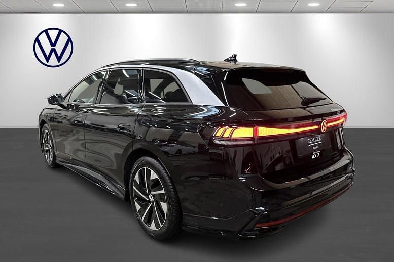 Brugt VW ID.7 Style 210 kW (286 HK) 2025 Sortmetal Stationcar
