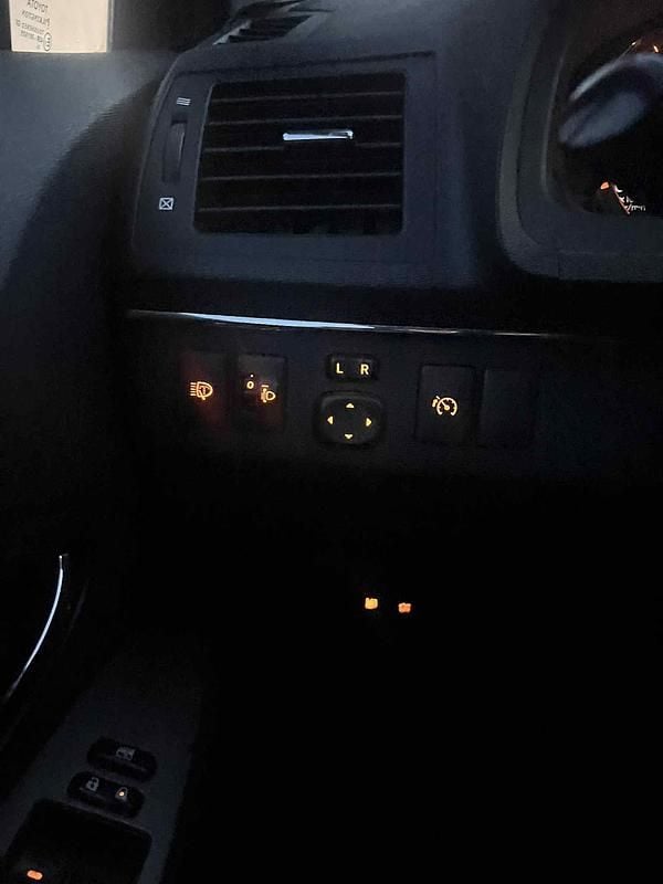 Sort Brugt 2011 Toyota Avensis T2 Stationcar | 20.000 kr. (God pris) - Billede 1/8