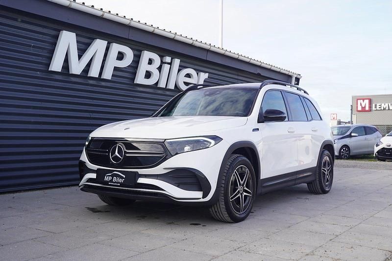 Hvid Brugt 2022 Mercedes EQB300 AMG line SUV | 279.900 kr. (Fair pris) - Billede 1/4