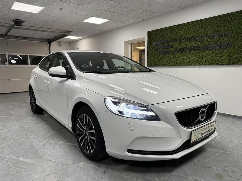 Ikke angivet Brugt 2018 Volvo V40 Momentum | 119.700 kr. (Fair pris) - Billede 1/4
