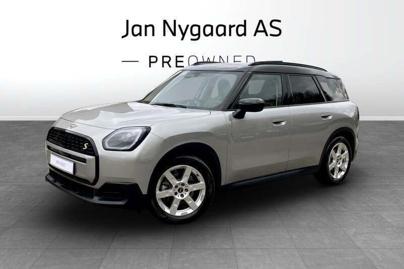 Sølvmetal Brugt 2024 Mini Countryman Classic SUV | 349.000 kr. (Fair pris) - Billede 1/3