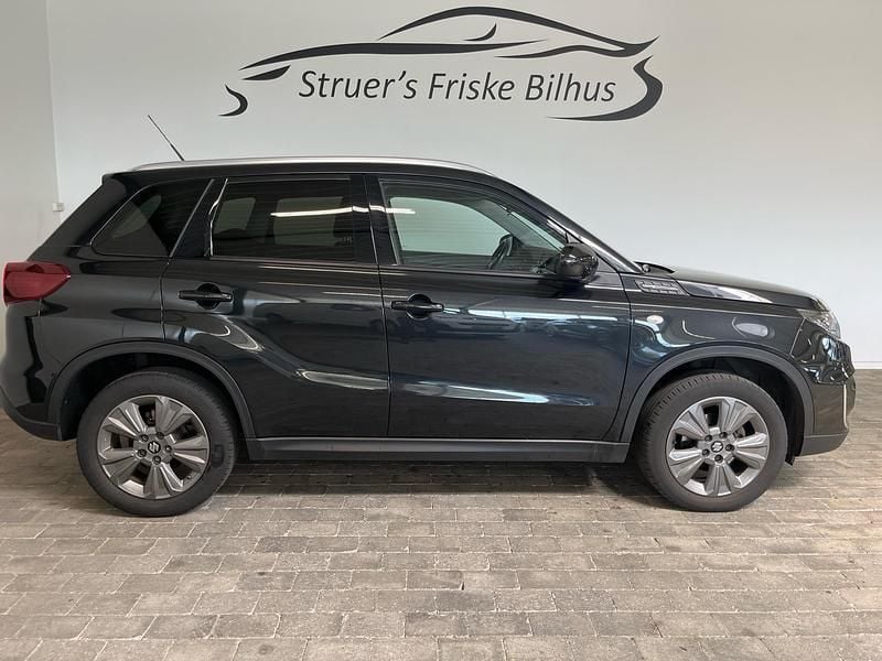 Sort Brugt 2021 Suzuki Vitara Active SUV | 199.900 kr. (Fair pris) - Billede 1/4
