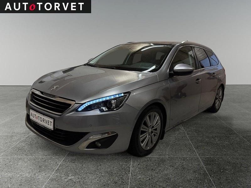 Sølvmetal Brugt 2014 Peugeot 308 Allure Stationcar | 64.700 kr. (Fair pris) - Billede 1/4