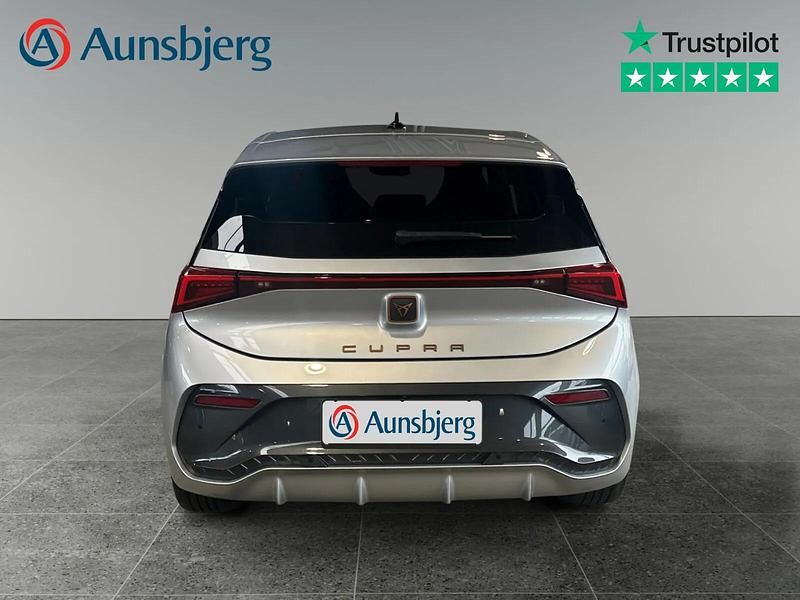 Brugt Cupra Born e-Boost 169 kW (231 HK) 2023 Sølv metal Hatchback