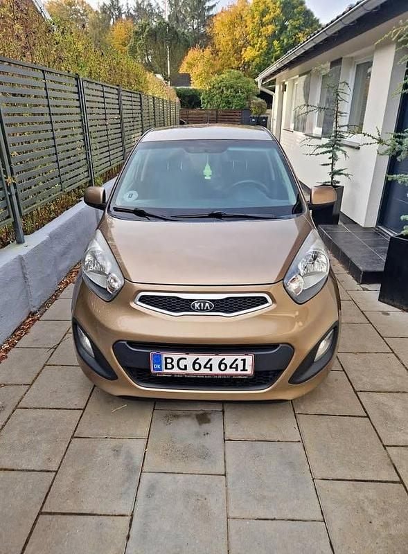 Brun Brugt 2013 Kia Picanto Hatchback | 42.500 kr. (Lidt for dyr) - Billede 1/3