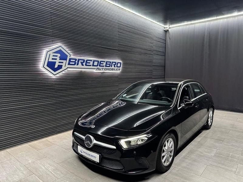 Sortmetal Brugt 2018 Mercedes A200 Progressive Hatchback | 229.500 kr. (Fair pris) - Billede 1/4
