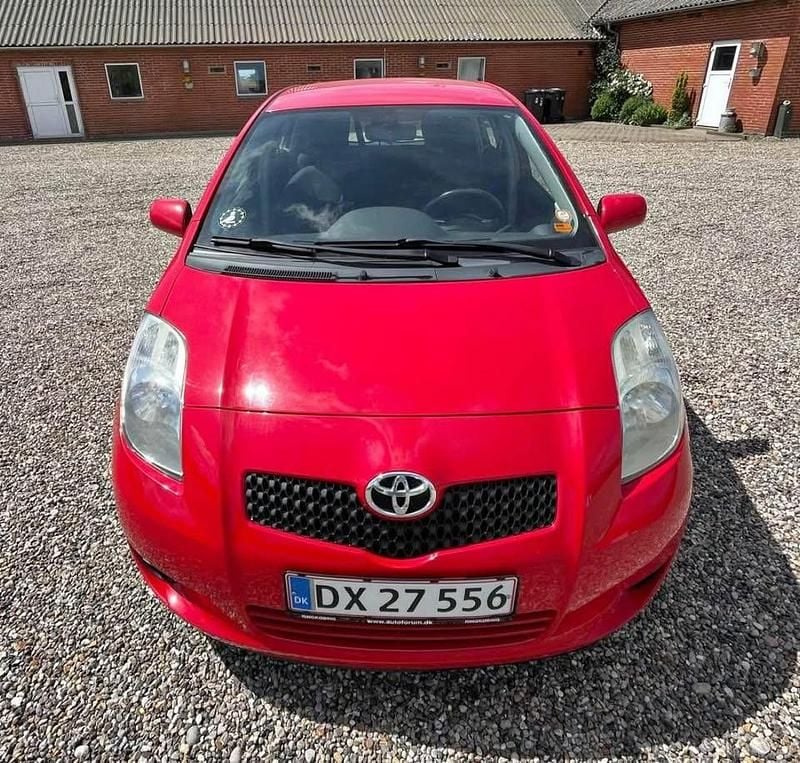 Brugt 2008 Toyota Yaris Hatchback | 17.000 kr. - Billede 1/4