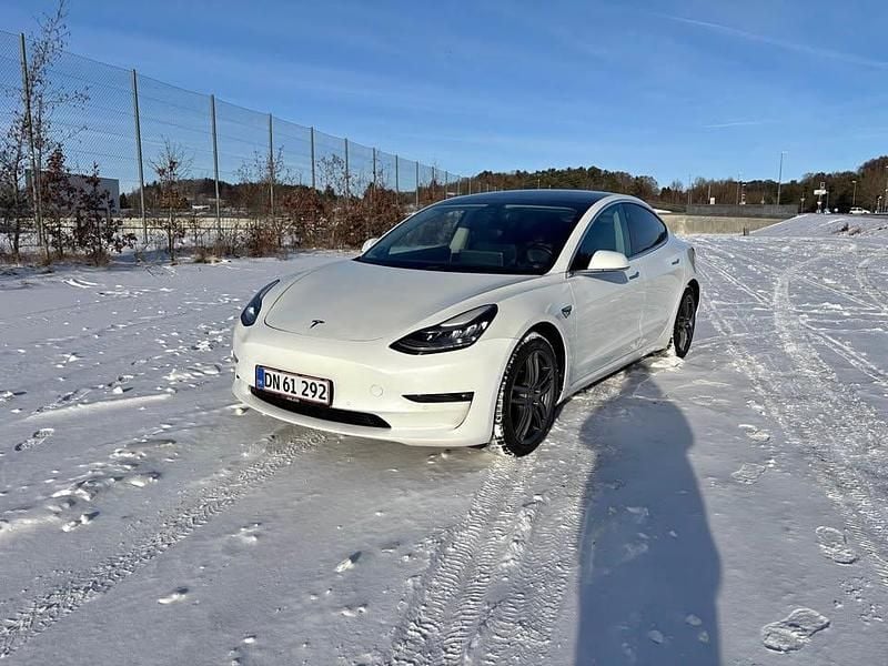 Brugt Tesla Model 3 Standard Range 239 kW (325 HK) 2019 Sedan