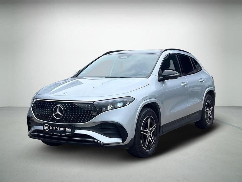 Sølvmetal Brugt 2024 Mercedes EQA250+ AMG line SUV | 309.900 kr. (God pris) - Billede 1/4