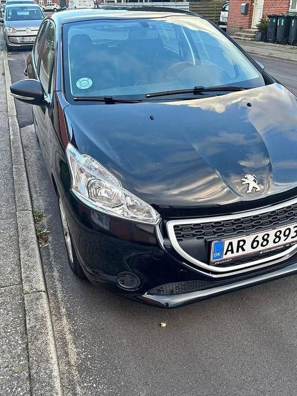 Sort Brugt 2014 Peugeot 208 Hatchback | 45.000 kr. (Fair pris) - Billede 1/4