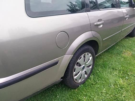 Brugt Ford Mondeo 60 HK (44 kW) 2004 Sort Sedan