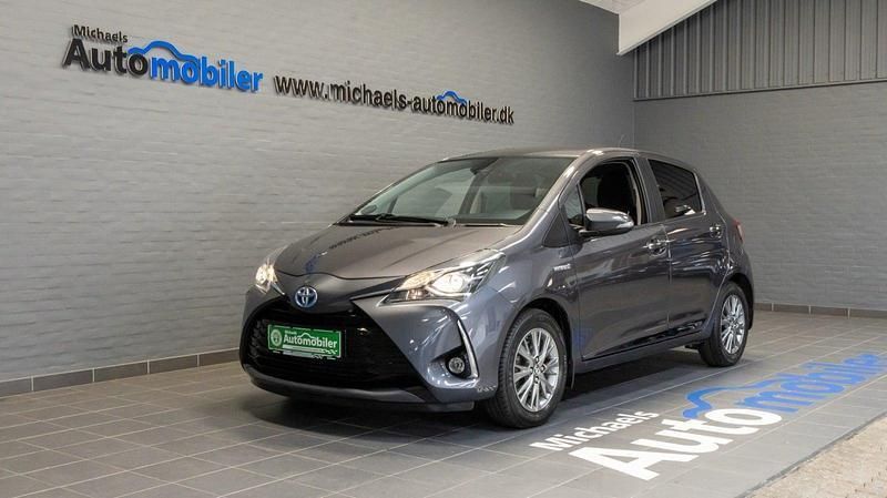 Koksmetal Brugt 2017 Toyota Yaris Hybrid H2 Hatchback | 124.900 kr. (Fair pris) - Billede 1/4