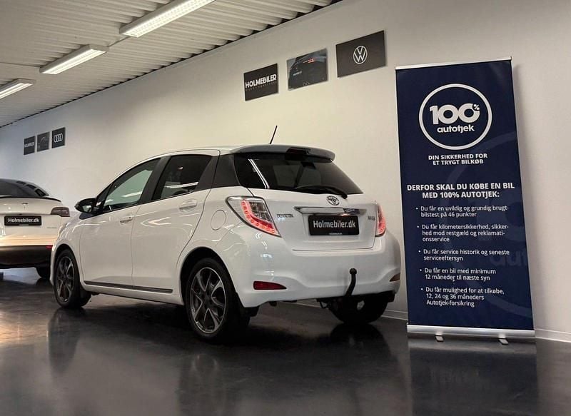 Brugt Toyota Yaris T2 100 HK (73 kW) 2011 Hvid Hatchback