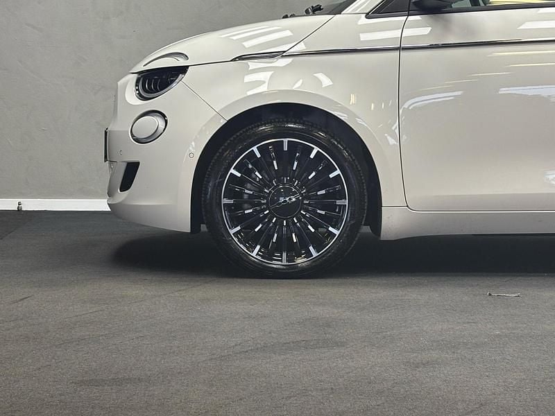 Brugt Fiat 500e La Prima 86 kW (118 HK) 2023 Hvid Cabriolet
