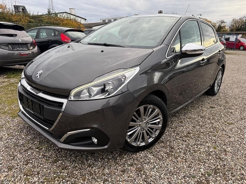 Grå Brugt 2018 Peugeot 208 Signature Sky Hatchback | 74.990 kr. (Fair pris) - Billede 1/4