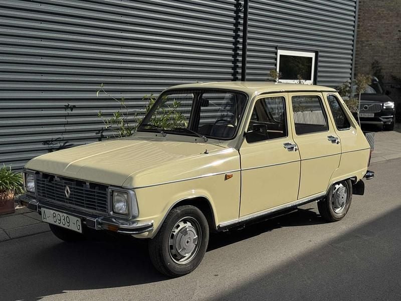 Gul Brugt 1970 Renault R6 Sedan | 35.000 kr. - Billede 1/4