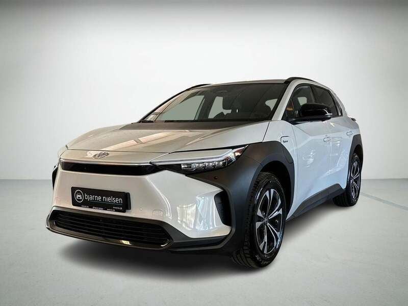Hvid Brugt 2024 Toyota bZ4X Active SUV | 259.900 kr. (God pris) - Billede 1/3