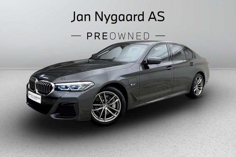 Gråmetal Brugt 2022 BMW 530e M Sport Sedan | 419.000 kr. (Fair pris) - Billede 1/3