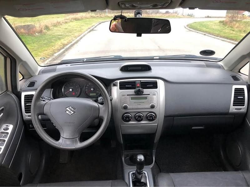 Brugt Suzuki Liana 107 HK (78 kW) 2006