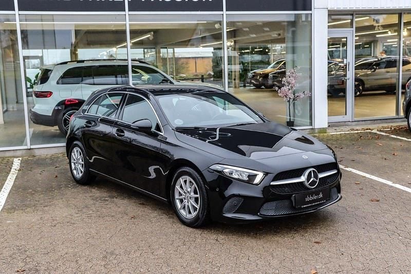 Sort Brugt 2019 Mercedes A180 Business Hatchback | 169.500 kr. (Fair pris) - Billede 1/4