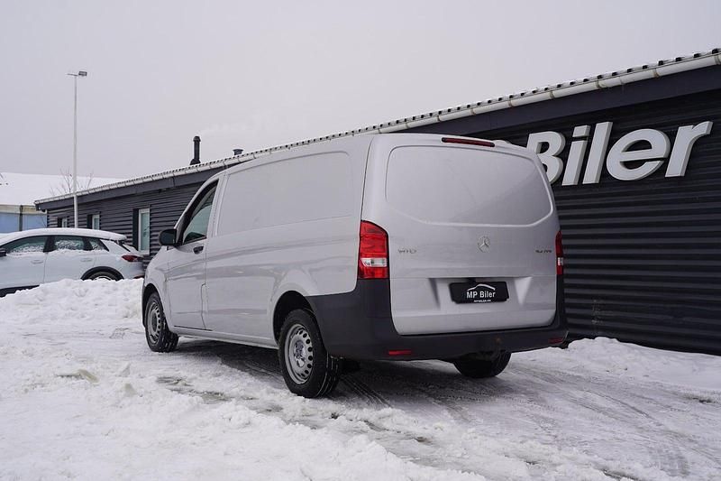 Brugt Mercedes Vito 136 HK (100 kW) 2021 Sølvmetal Van
