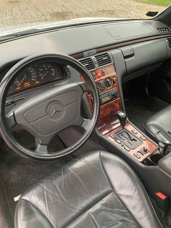 Grå Brugt 1997 Mercedes 300 | 79.000 kr. - Billede 1/4