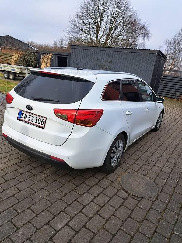 Brugt Kia Ceed 128 HK (94 kW) 2015 Hvid Hatchback