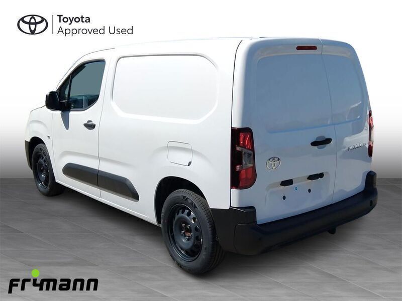 Epr icy white Ny 2024 Toyota Proace City Van | 218.980 kr. - Billede 1/4