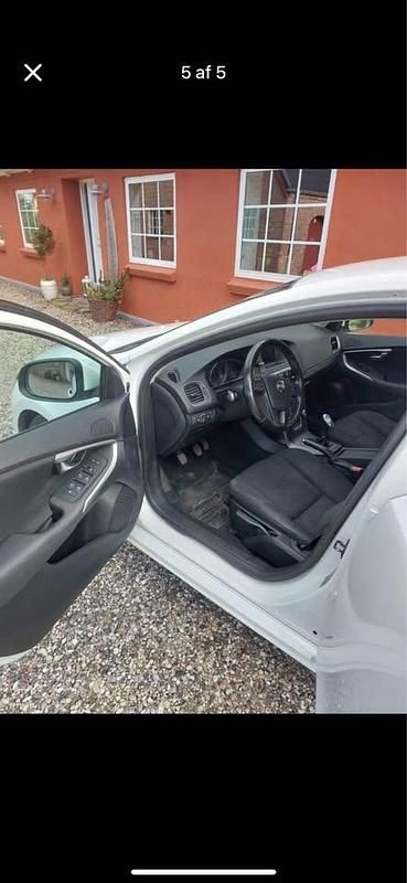 Brugt Volvo V40 114 HK (83 kW) 2012 Hvid Hatchback