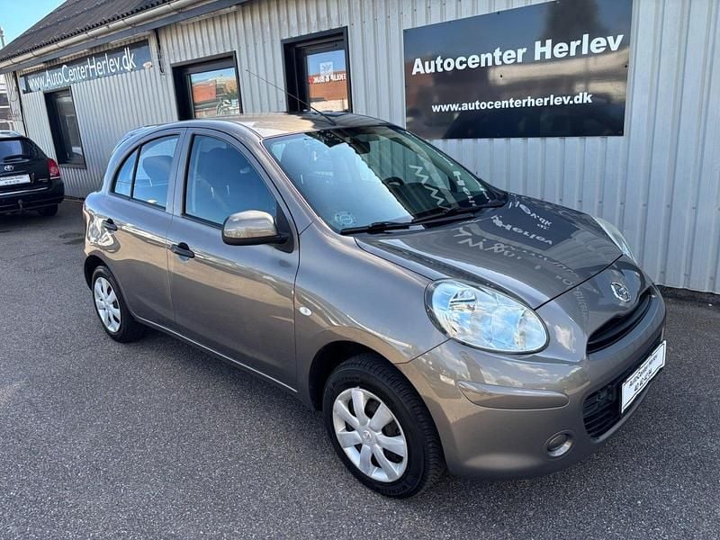Gråmetal Brugt 2013 Nissan Micra Visia Hatchback | 44.900 kr. (Lidt for dyr) - Billede 1/4