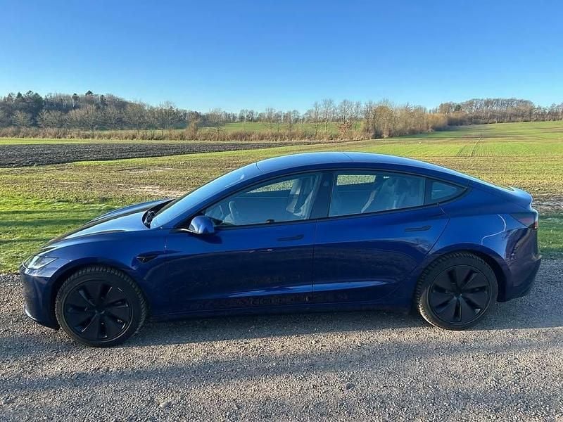 Brugt Tesla Model 3 366 kW (498 HK) 2024 Blå Sedan